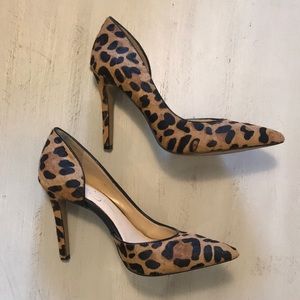 Jessica Simpson pumps